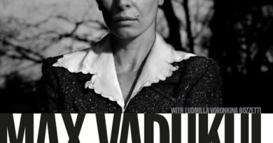 Arriva al MAXXI la mostra fotografica Through Her Eyes – Timeless Strength del grande maestro contemporaneo Max Vadukul