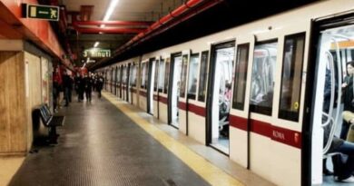 Metro A, servizio fra Termini e Battistini bloccato per un’ora: Atac spiega il perché del guasto